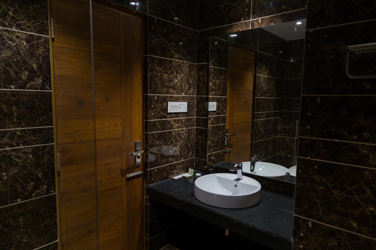 Hotel Hills Tirupattur Tiruppatur Exterior photo