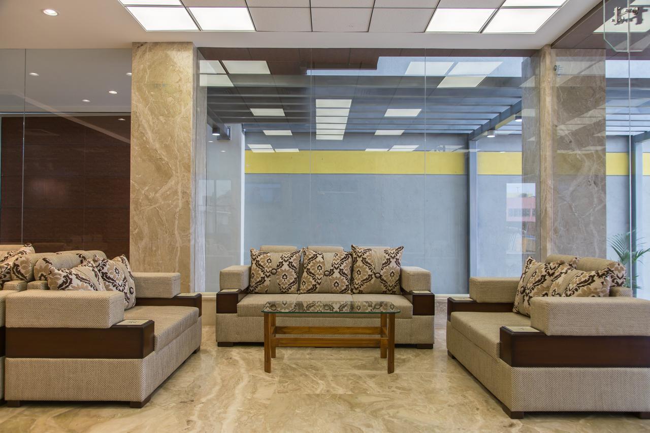 Hotel Hills Tirupattur Tiruppatur Exterior photo